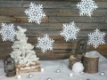 17 Snowflakes and barn board 800